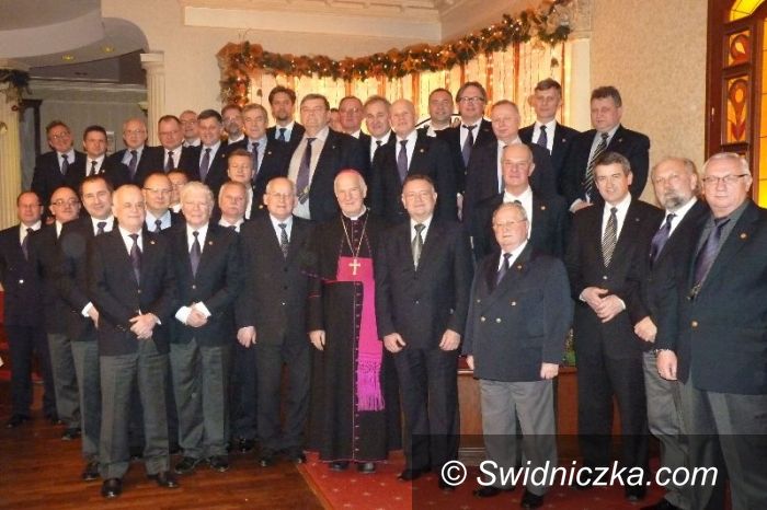 Świdnica: Wigilia z biskupem w Stowarzyszeniu Przedsiębiorców i Kupców Świdnickich