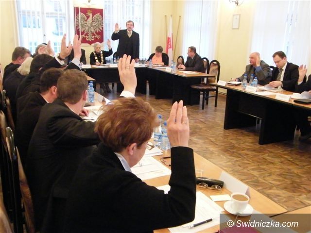 Świebodzice: Wieloletni plan rozwoju i modernizacji urządzeń wodociągowych i kanalizacyjnych na lata 2011–2015 przyjęty w Świebodzicach