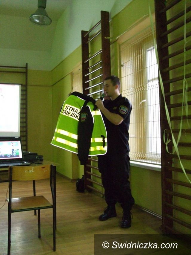 Strzegom: Prelekcje "Bezpieczna droga do szkoły"