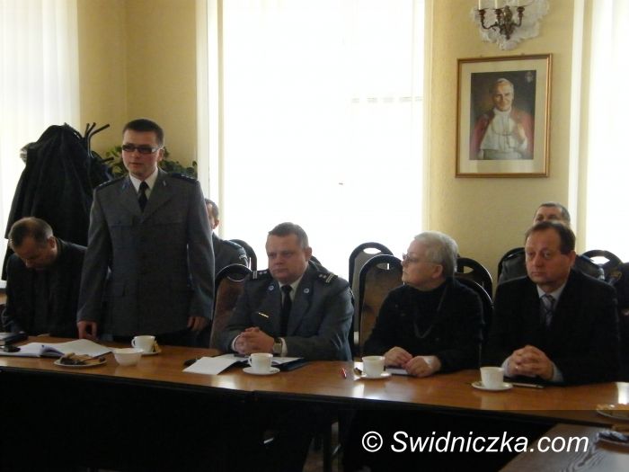 Świebodzice: Zero bójek, czyli podsumowanie pracy policji w Świebodzicach