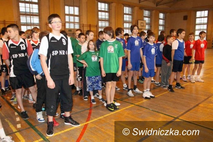 Świdnica: Wystartowała Liga Szkół Podstawowych. Prezydent objął patronat