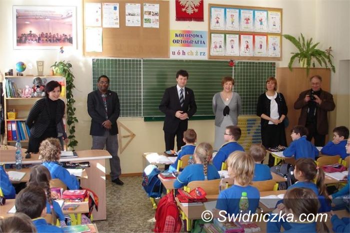 Świdnica: Niecodzienny gość w SP8