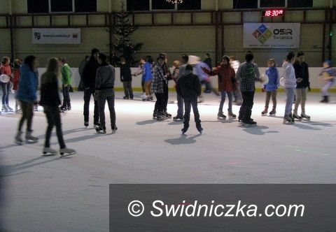 Świdnica: Koniec sezonu na lodowisku