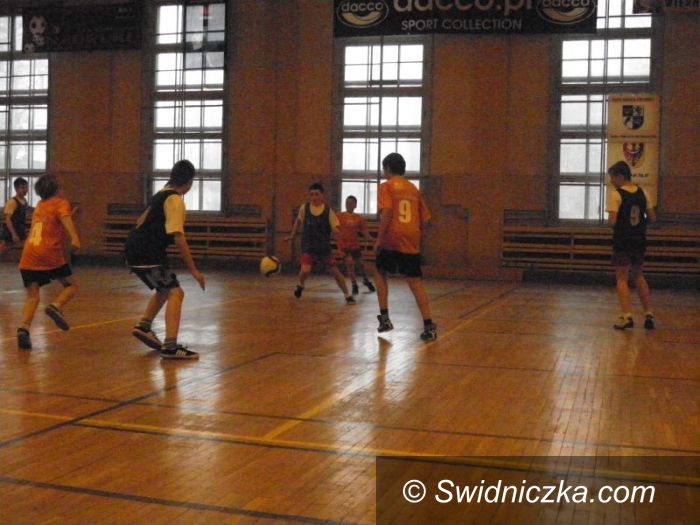 Świdnica: Gimnazjum nr 3 „ze sportem za pan brat”