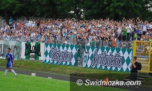 Świdnica: Mecz Polonii Świdnica z Lechią Dzierżoniów tylko dla garstki kibiców?