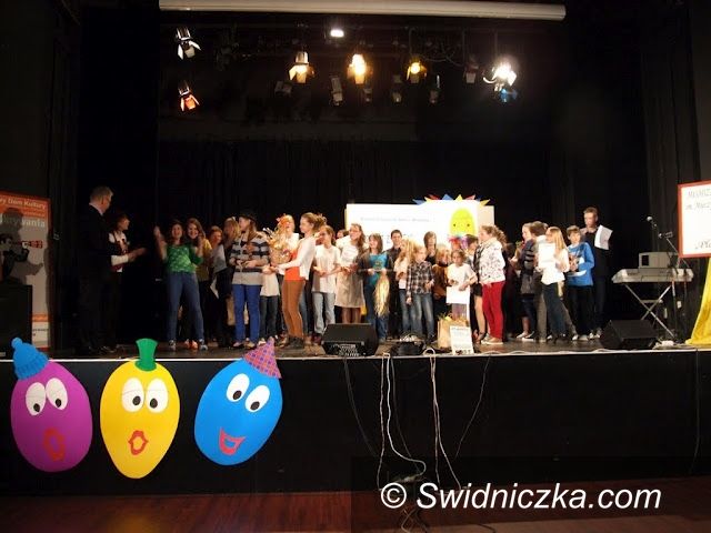 Świdnica: Zaśpiewali z jajem