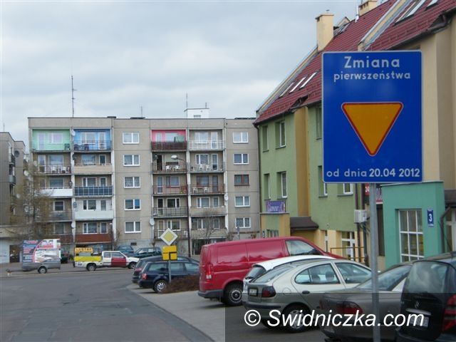 Świebodzice: Zmiana organizacji ruchu na Osiedlu Piastowskim w Świebodzicach
