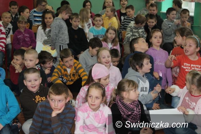 Świdnica: Święto języka angielskiego w szkole 315