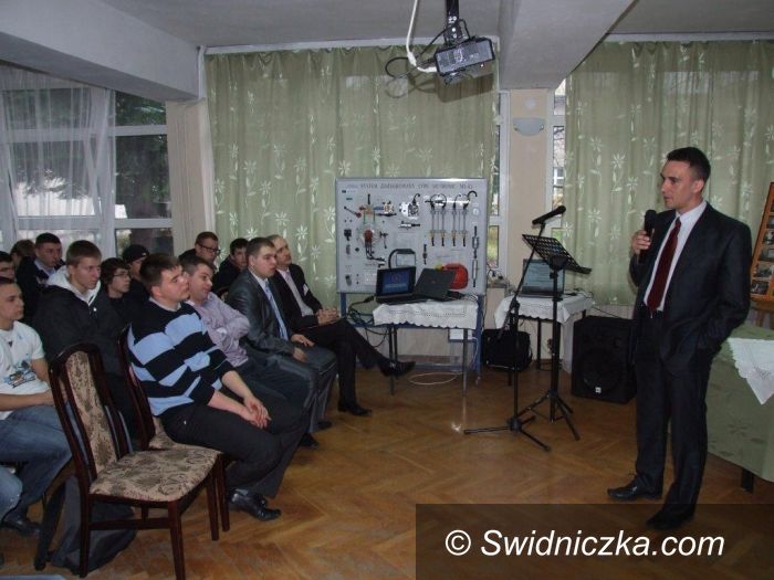 Świdnica: Forum samochodowe w świdnickim „Mechaniku”
