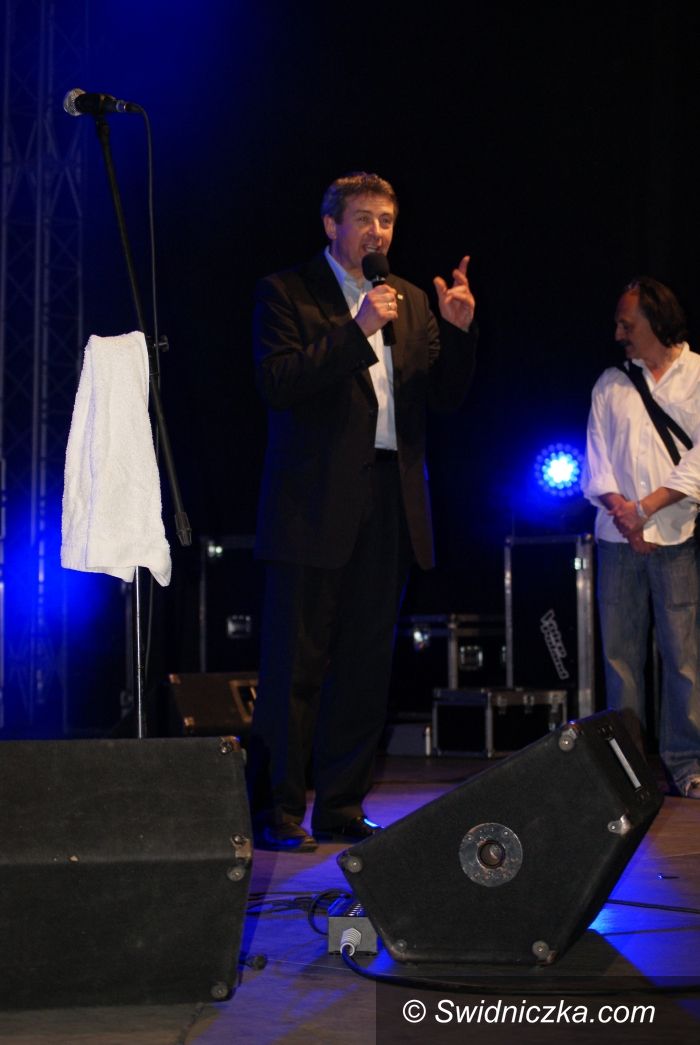 Świdnica: Kamil Bednarek porwał świdnicką publiczność