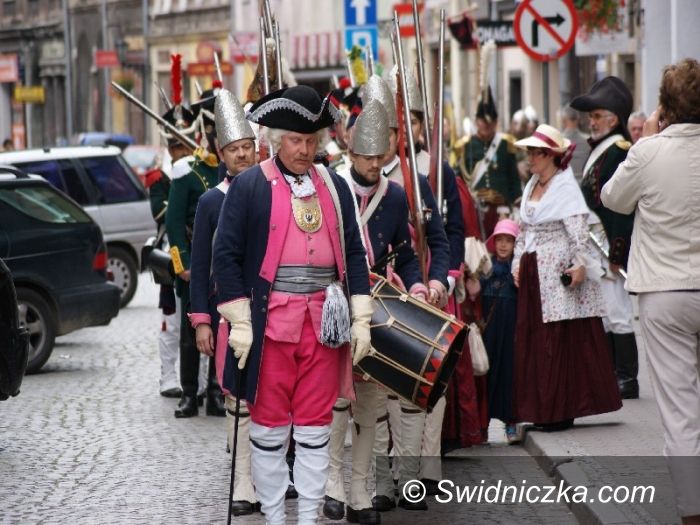 Świdnica: Przybyły wojska na świdnicki rynek