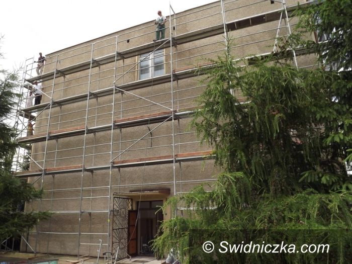 Gmina Świdnica: Wystartowała termomodernizacja SP w Mokrzeszowie
