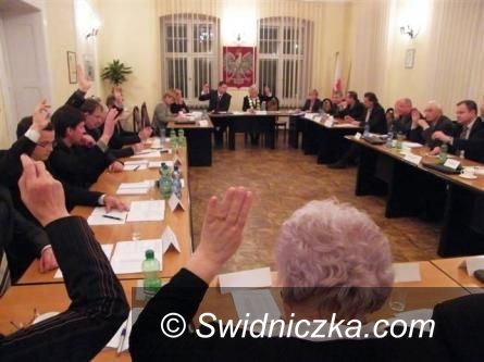 Świebodzice: Krótka sesja ze zmianami w budżecie