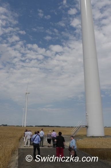 Jaworzyna Śląska: Z wizytą na farmie elektrowni wiatrowych