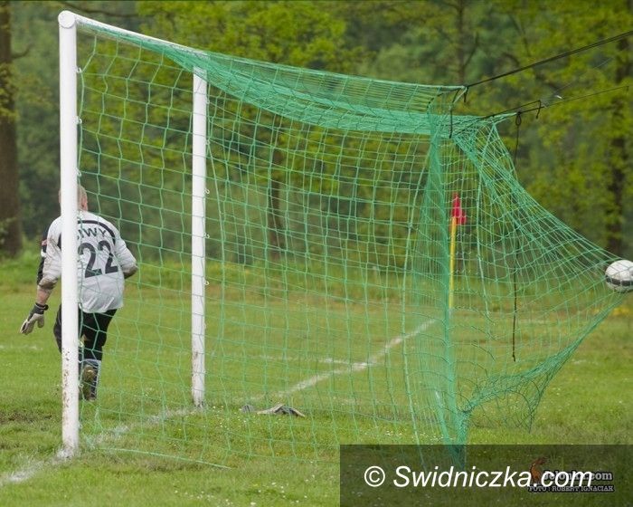 klasa A: Cukrownik Pszenno i Zgoda Grodziszcze liderami klasy A