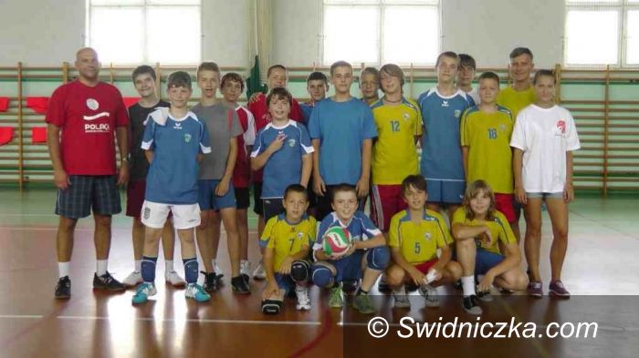 Wieleń: Siatkarze UKS–u budują formę