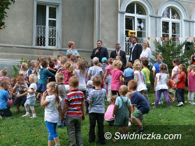 Strzegom: Plac zabaw przy Publicznym Przedszkolu nr 3 zaprasza