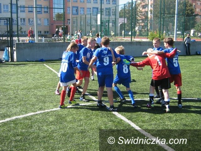 Świdnica: Na Orliku przy SP 6 najlepsi piłkarzy z SP 6 i Gimnazjum nr 4