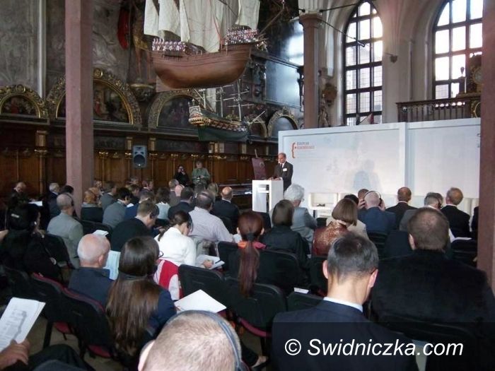 Kraj: Sympozjum „Pamięć Europy”