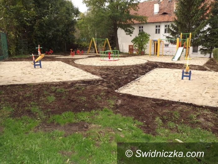 Mokrzeszów, Stachowice: Place zabaw w Mokrzeszowie i Stachowicach