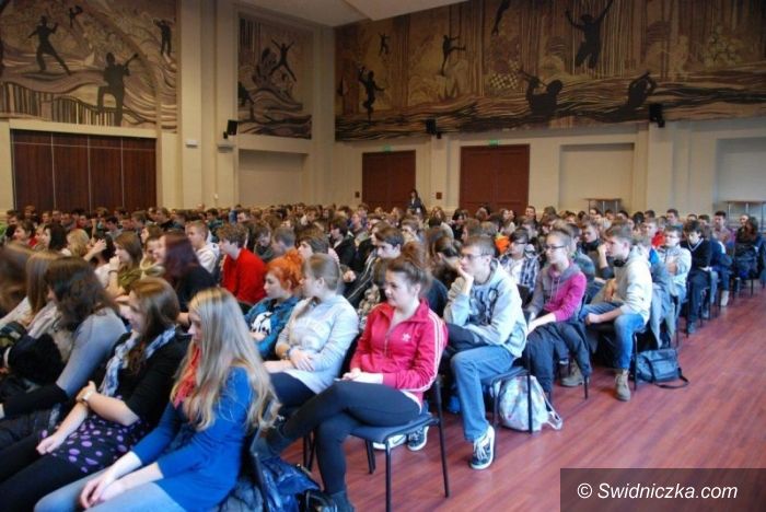 Świdnica: Rockowo o uzależnieniach