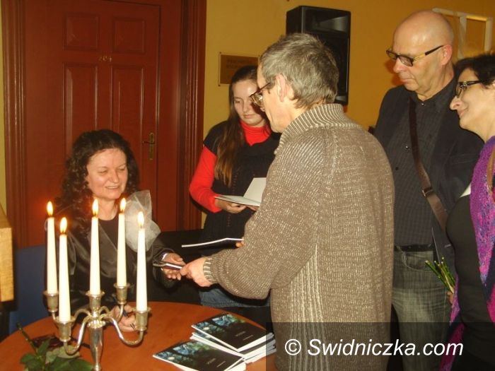 Świdnica: Promocja tomiku poetyckiego “Widok 21”