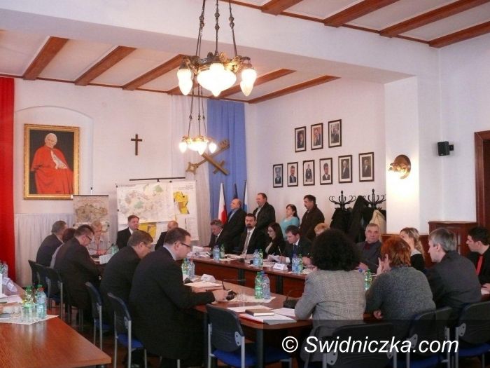 Strzegom: Budżet na 2013 rok w Strzegomiu przyjęty