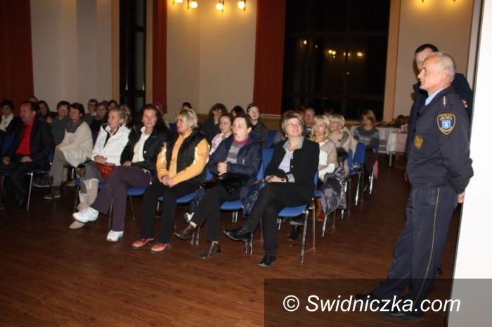 Świebodzice: Kobieta bezpieczna? Bezpieczna!