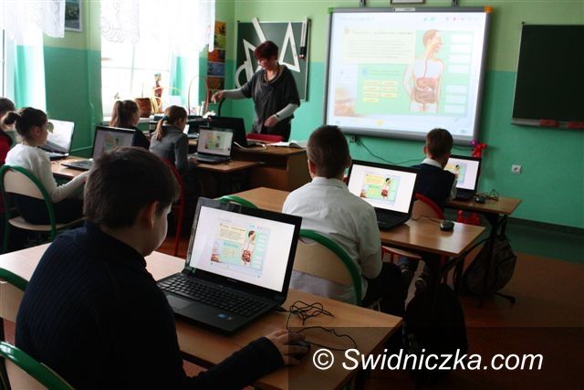 Świebodzice: E–lekcje o wiele ciekawsze