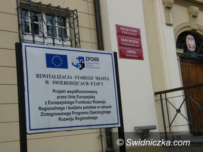 Świebodzice: Rewitalizacja – jest wykonawca