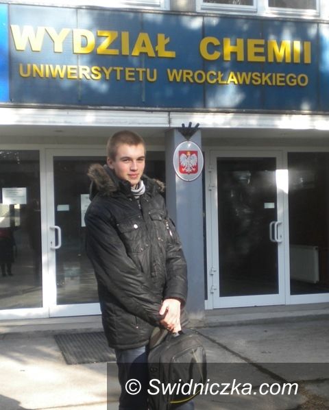 Jaworzyna Śląska: Zdolny chemik z Gimnazjum w Jaworzynie Śląskiej