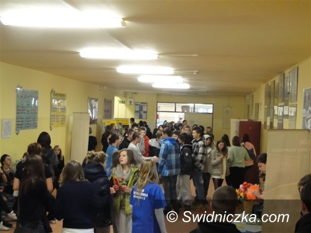 Świebodzice: Targi edukacyjne dla gimnazjalistów
