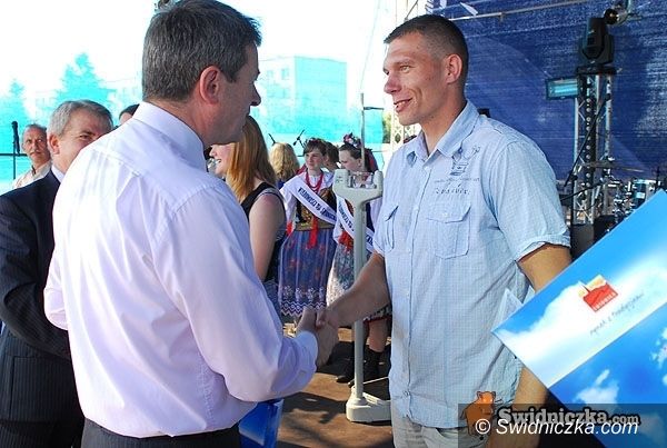 Częstochowa: Udany debiut na zawodowym ringu świdnickiego boksera