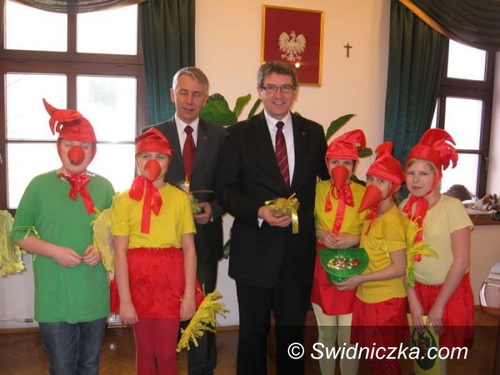 Świdnica: Happening „Kura – Techno”