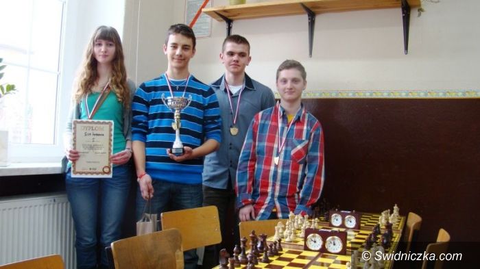 Świdnica: Zawodnicy z II LO w Świdnicy zagrają w dolnośląskim finale