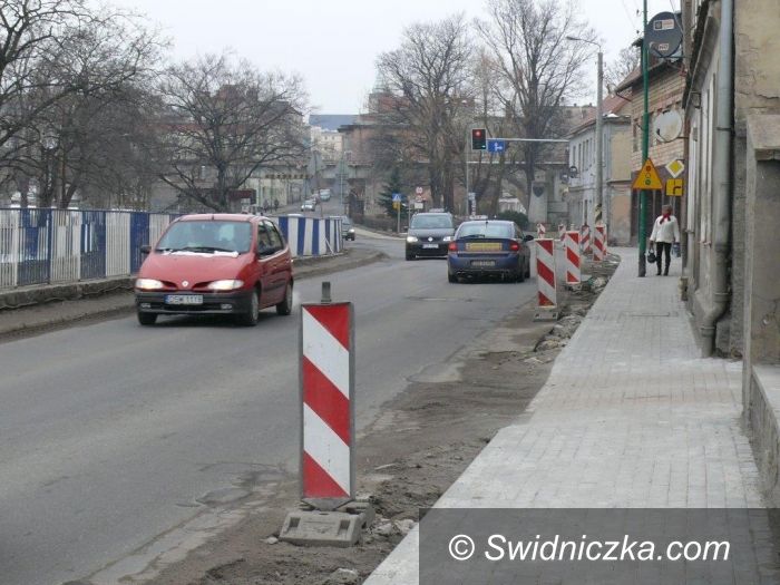 Strzegom: Razem wyremontują chodniki i wybudują zatokę