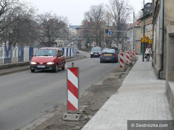 Strzegom: Razem wyremontują chodniki i wybudują zatokę