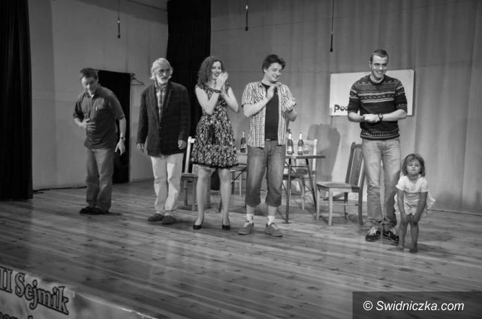 Żarów: Na deskach teatru w Ożarowie