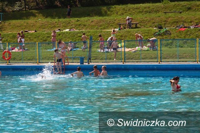 Świebodzice: Otwarcie basenu w Świebodzicach