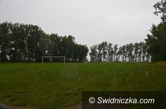 Tomkowice: Boisko w Tomkowicach musi być w pełni ogrodzone