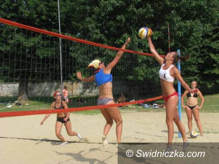 Świdnica: Po raz drugi powalczyli na piachu