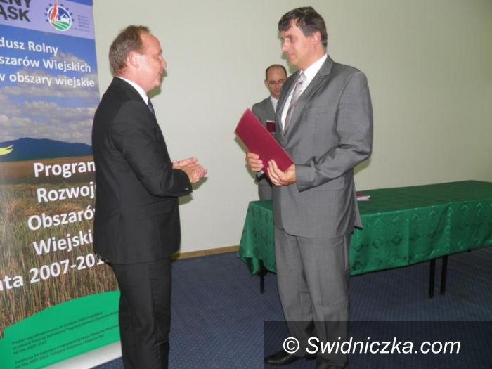 Gmina Żarów: Świetlice w każdej wsi