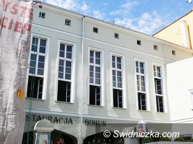 Strzegom: Budynek SCK–2 zyskał nową elewację