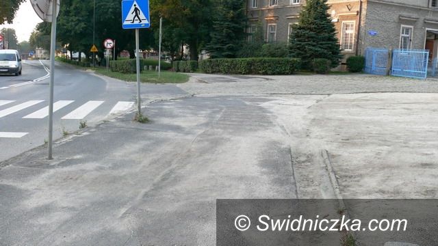 Strzegom: Nowe chodniki w Strzegomiu