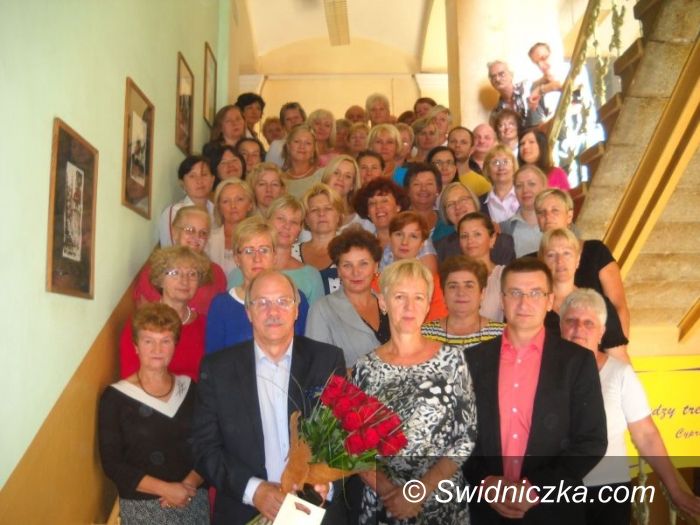 Świdnica: Pożegnanie dyrektora III LO