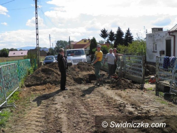 Gmina Żarów: Wymieniają awaryjne sieci
