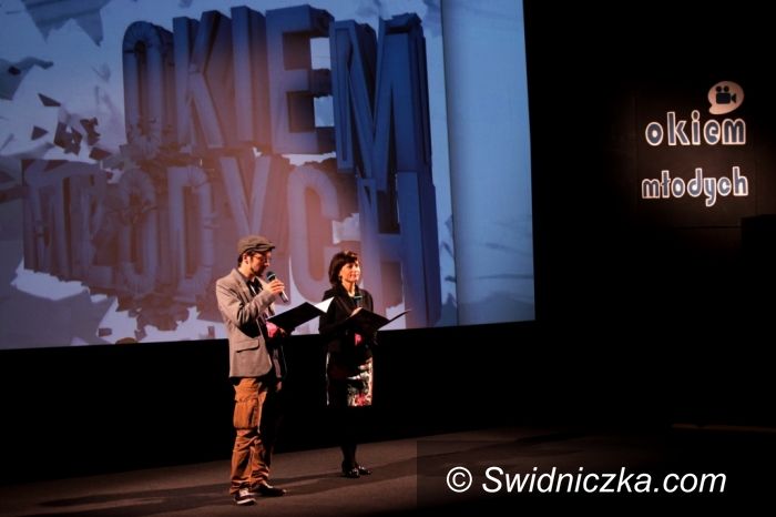 Świdnica: Pełna sala na otwarciu Festiwalu "Okiem Młodych"