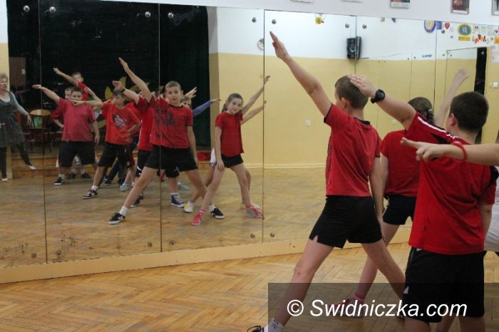 Świdnica: Klasy taneczne w SP 315
