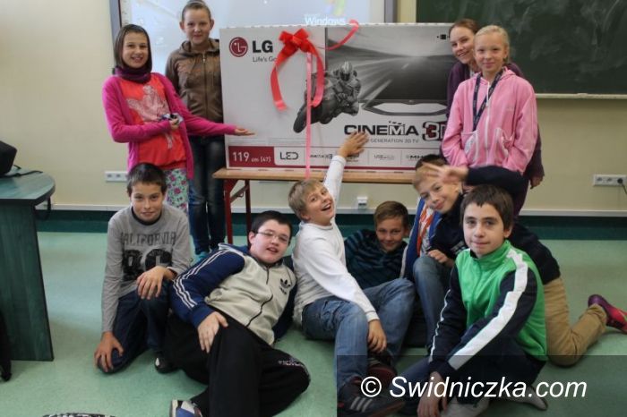 Świdnica: Fantastyczny prezent od firmy LG Innotek dla SP 315