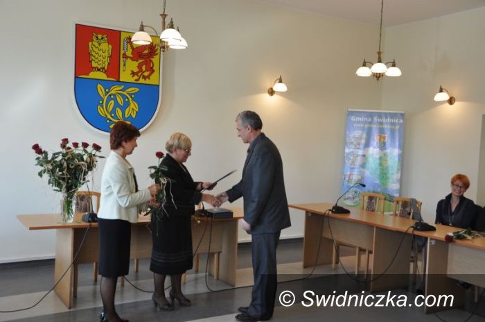 Gmina Świdnica: Wójt nagrodziła nauczycieli